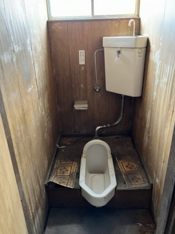 中郡大磯町国府新宿の店舗のトイレ