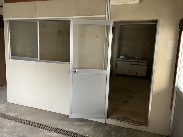 中郡大磯町国府新宿の店舗の内装