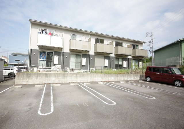 Forest sideの駐車場