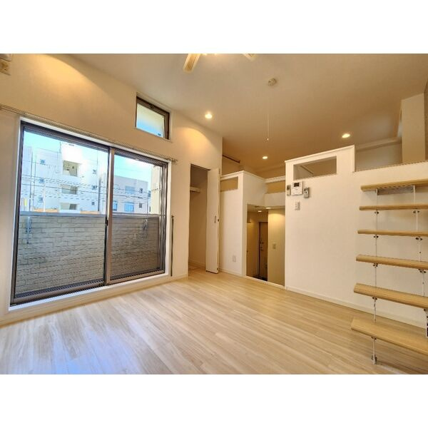 グリーンリーフ名城清水　名古屋市賃貸　仲介手数料無料の居間・リビング