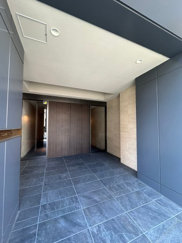 ザ・シンフォニア新栄　名古屋市賃貸　仲介手数料無料のエントランス