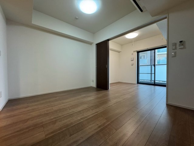 ザ・シンフォニア新栄　名古屋市賃貸　仲介手数料無料の居間・リビング