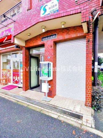 滝山房美ビルのエントランス