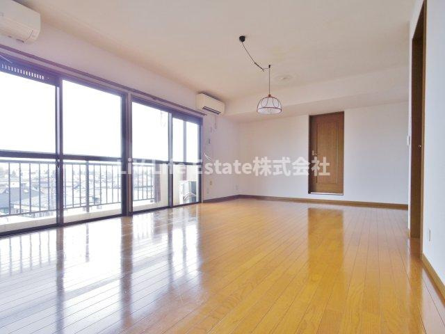 滝山房美ビルの居間・リビング