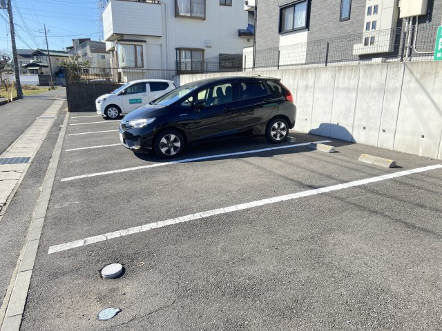 グリーンヒルズⅢの駐車場