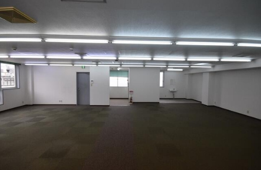 コイズミデザインビルの内装