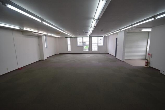 コイズミデザインビルの内装