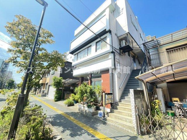 プラトウハウス