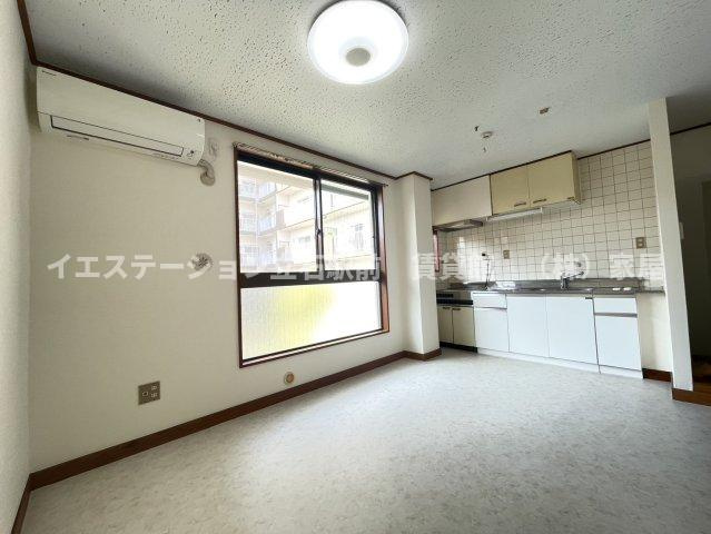 プラトウハウスの居間・リビング