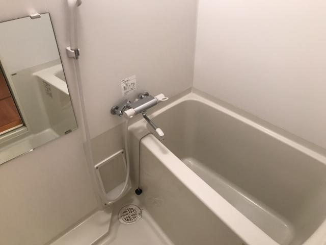 ファームハウス・ヒーローの浴室|バス