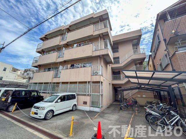 吉本ハイツの外観