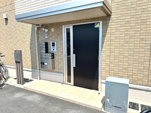 ヴィダ フェリィス 三番館のエントランス