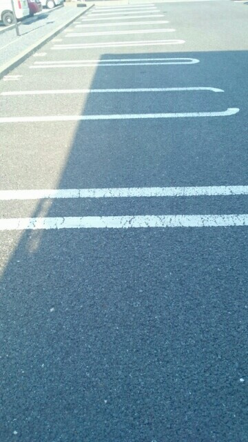 ローズアイズの駐車場