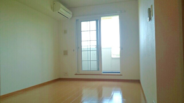 ローズアイズの居間・リビング