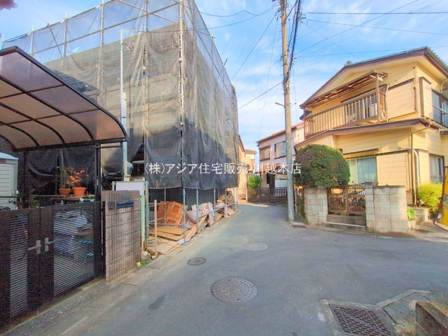 月々７万円台～　新築戸建　川越市下新河岸第5期の前面道路含む現地写真|角地！北・東側4.0ｍ公道