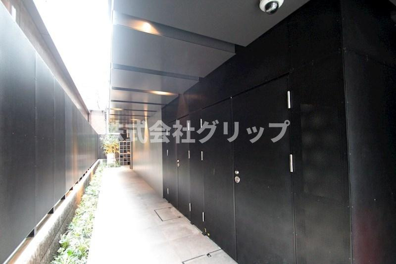 ザ・パークハビオ横浜関内のエントランス