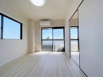 【居間・リビング】 | MKマンション【名古屋市賃貸・ワンフロア2戸】