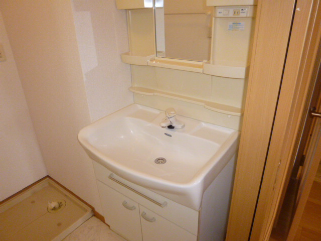 倉敷市東塚４丁目のアパートの洗面所