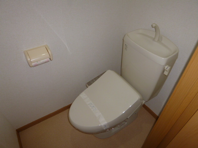 倉敷市東塚４丁目のアパートのトイレ|温水洗浄便座