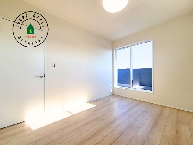 FelidiaGarden　宮崎市郡司分(2号棟）の寝室|主寝室には収納力に優れたクローゼットがありますので、お部屋もすっきり片付きます。