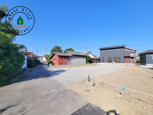 FelidiaGarden　宮崎市郡司分(2号棟）の前面道路含む現地写真|見学の時間などお気軽にお問い合わせ下さい。