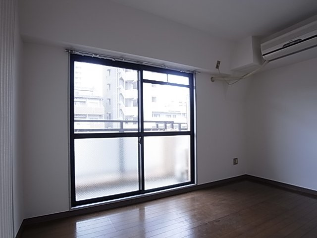 神戸市兵庫区水木通９丁目の賃貸マンションの居間・リビング|リビング