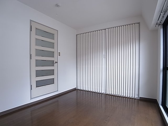 神戸市兵庫区水木通９丁目の賃貸マンションの内装|洋室