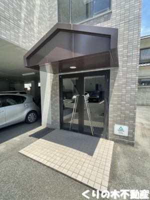 【エントランス】 | フィネス今治 | 落ち着いたエントランスです
