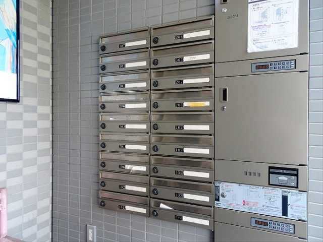 ウェル明大前のエントランス