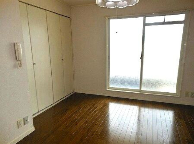 ハイツ本山南の洋室