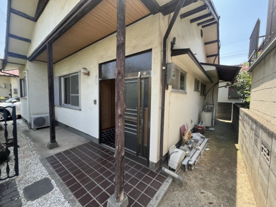 【玄関】 | 倉敷市平田 | 玄関前です