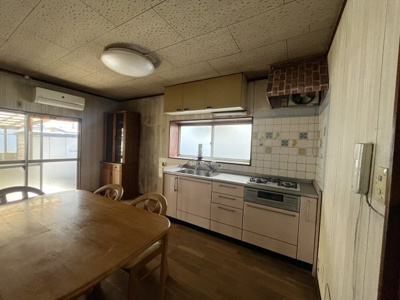 【居間・リビング】 | 倉敷市平田 | DK：7.5帖
ダイニングキッチンです