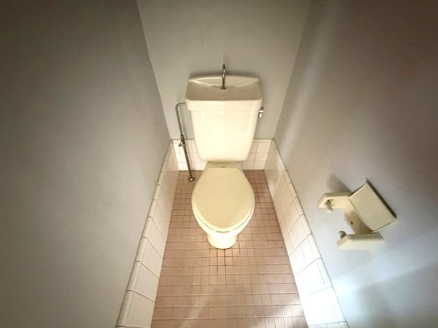 アタゴコーポラスのトイレ|落ち着いた色調のトイレです