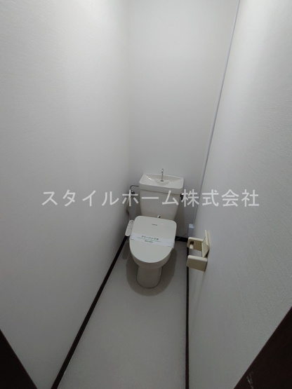 【トイレ】 | ウイングコート羽根井 | 別部屋写真です。