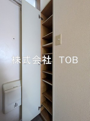 【玄関】 | ハビタス調布 | シューズボックス※クリーニング完了前※