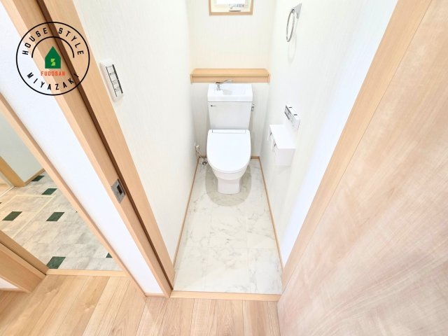 宮崎市田野町井倉モデル（3号棟）のトイレ|温水洗浄便座を完備しております。