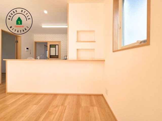 宮崎市田野町井倉モデル（3号棟）の収納|リビングにちょっとした収納スペースがございます。