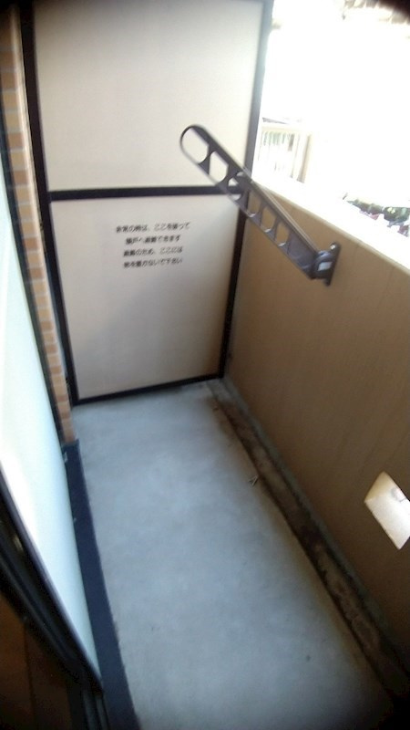 アヴニールAKISHINのバルコニー