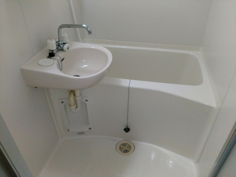 アヴニールAKISHINの浴室