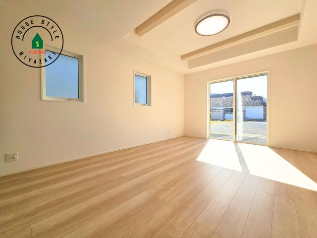 宮崎市田野町井倉モデル（4号棟）の居間・リビング|多くの時間を過すことになるリビングだからこそ、いつも穏やかな空間・解放感が味わえ毎日が充実します。