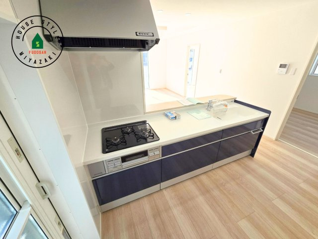 宮崎市田野町井倉モデル（4号棟）のキッチン|ご家族を近くに感じられる対面キッチンのLDK。会話もはずみそうですね。