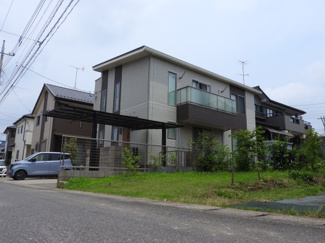 【前面道路含む現地写真】