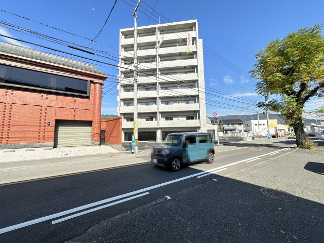 レ・メニュアール薊野