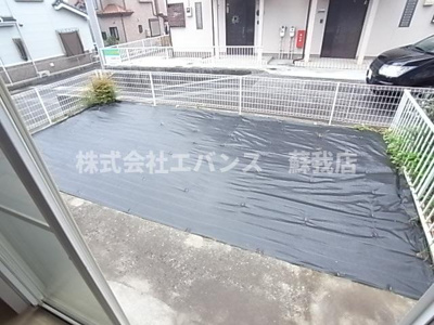 【庭】 | グランドハイツ⽮作台 | お庭でゆったりと過ごせます