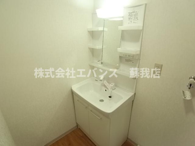 【独立洗面台】 | グランドハイツ⽮作台 | 独立洗面化粧台が付いています