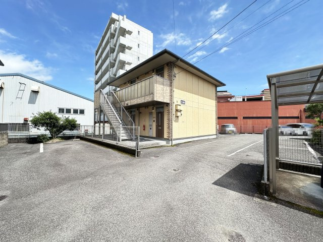 フローラル薊野Ⅲの駐車場