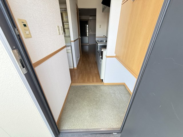 IVY COURTA棟の玄関