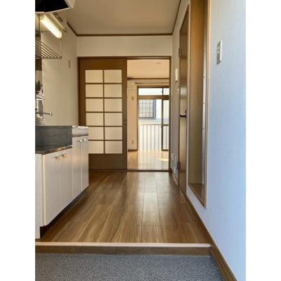 【玄関】 | 玄関から室内