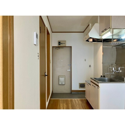 【キッチン】 | 室内から玄関
