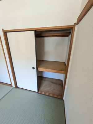 和室には押し入れあります